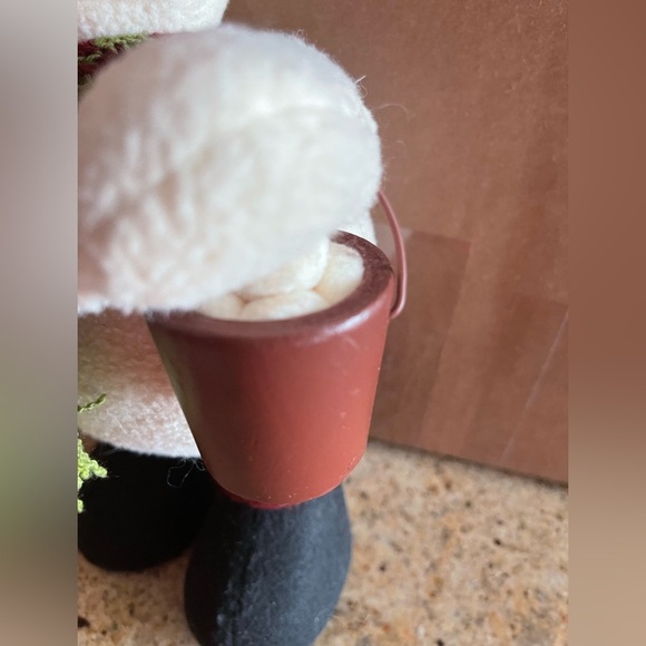 Christmas wintery snowman decor - Picture 4 of 7